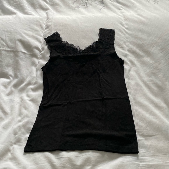 Uniqlo lace detail cami size XS - Picture 1 of 5